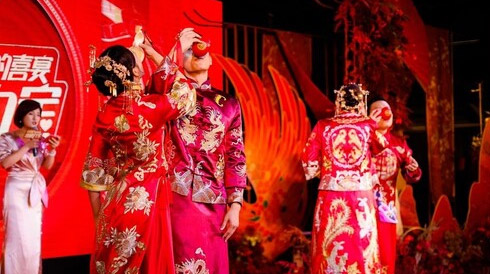 “最国潮”婚礼来袭，，，百乐博幸；檠缂吐纪曷笨